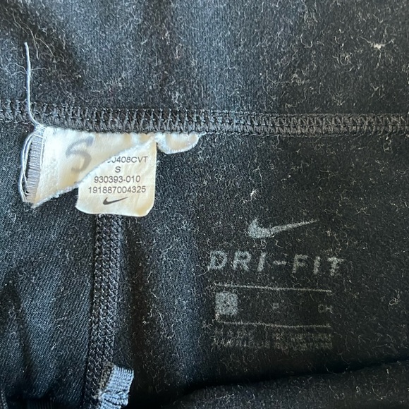 Black Nike Leggings - Picture 4 of 8